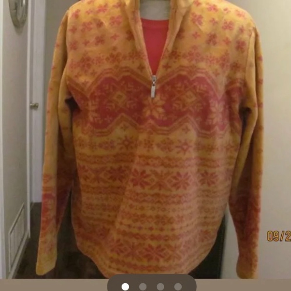 Fleece pullover